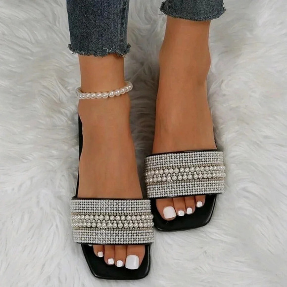 Flat Sandals With Beaded Strap, Open Toe, Lightweight - Picture 2 of 5